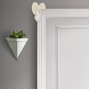 Ivory Angel Door Sitter